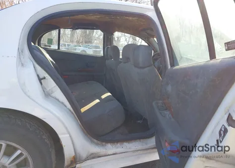 2003 Buick Lesabre Custom from USA, damaged, VIN 1G4HP52K934114095